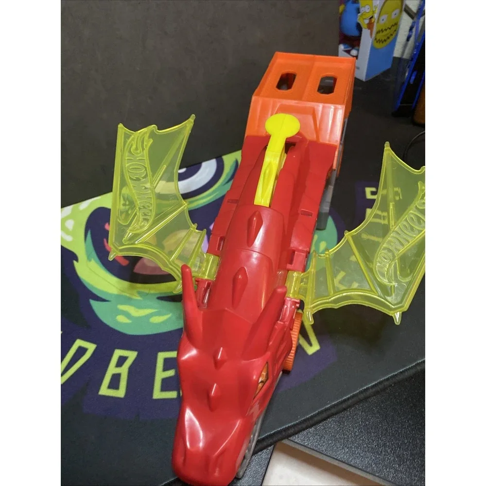 Hot Wheels City Dragon Fire Launch Transporter 2020 MATEL GVH88 Great Condition